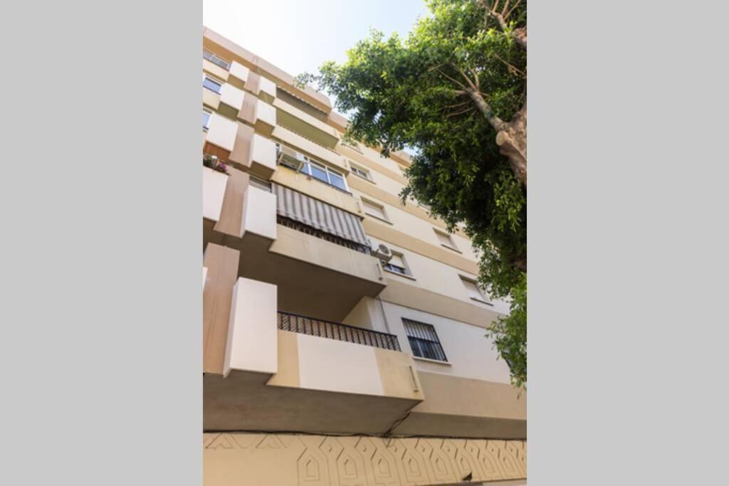 Amplio Piso Para Disfrutar Del Centro De Malaga Con Parking Gratuito Bagian luar foto
