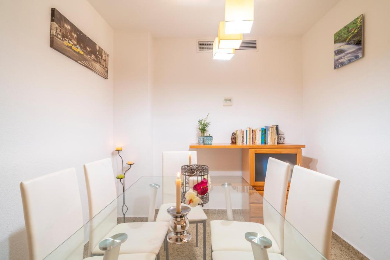 Amplio Piso Para Disfrutar Del Centro De Malaga Con Parking Gratuito Bagian luar foto