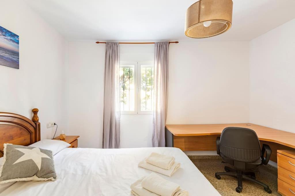 Amplio Piso Para Disfrutar Del Centro De Malaga Con Parking Gratuito Bagian luar foto