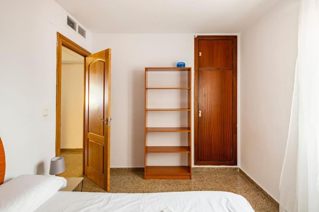 Amplio Piso Para Disfrutar Del Centro De Malaga Con Parking Gratuito Bagian luar foto